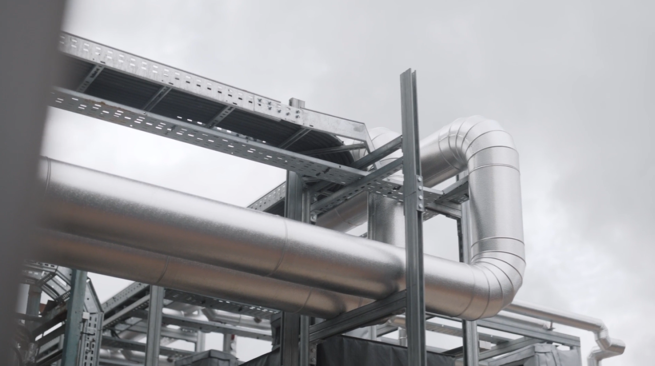 Bank of Ireland Piping