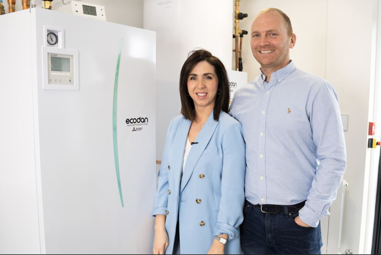 Digg Mama with an Ecodan Indoor Unit